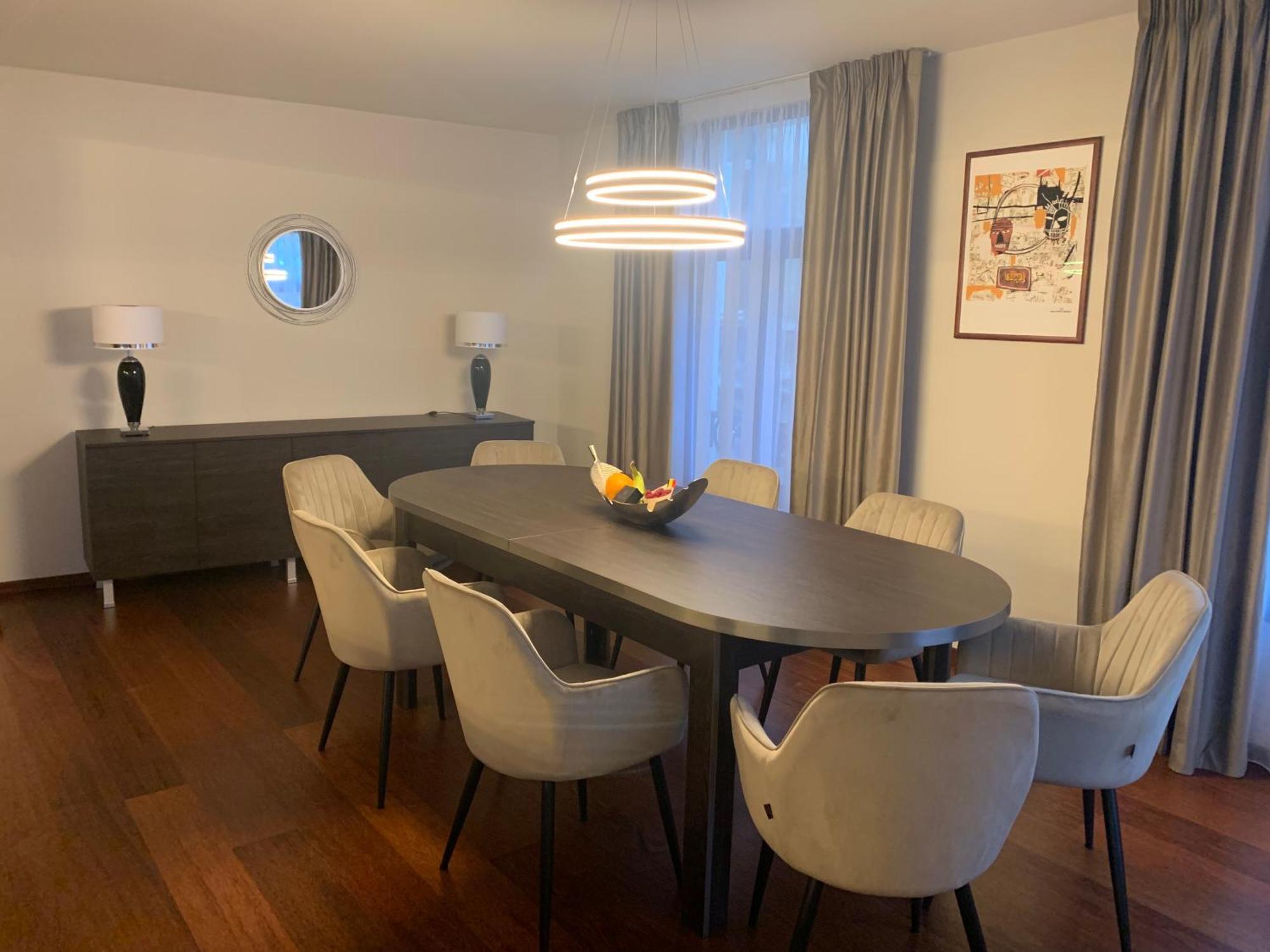 Botanique Suites Airbnb, Antwerp Luaran gambar