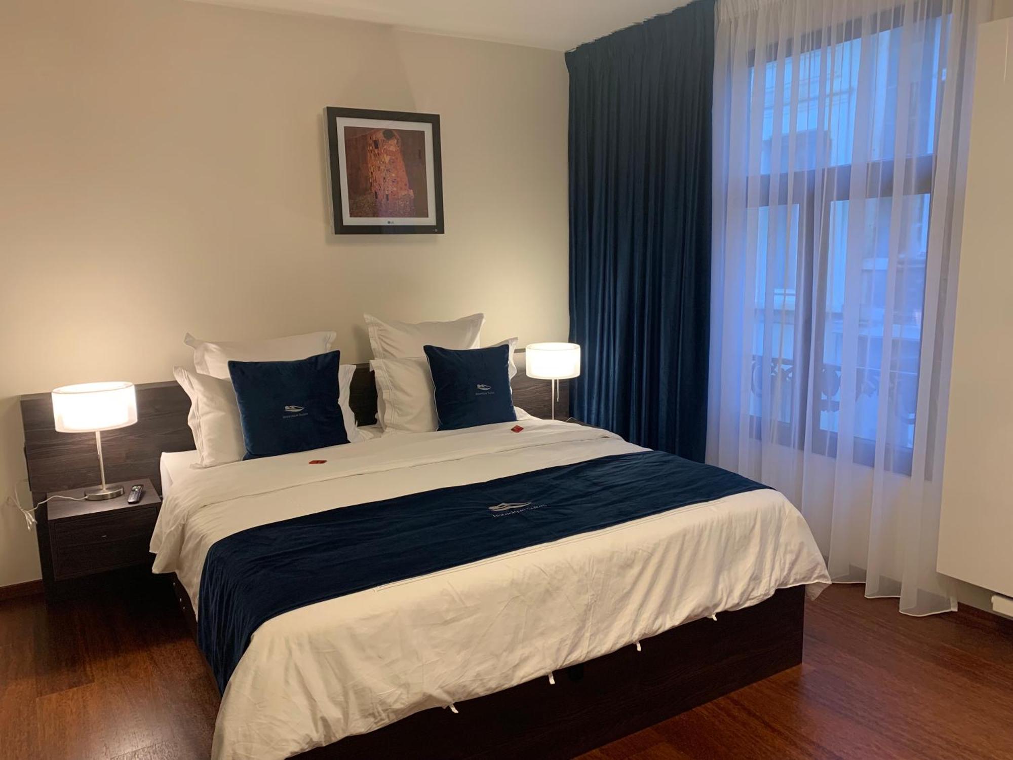 Botanique Suites Airbnb, Antwerp Luaran gambar