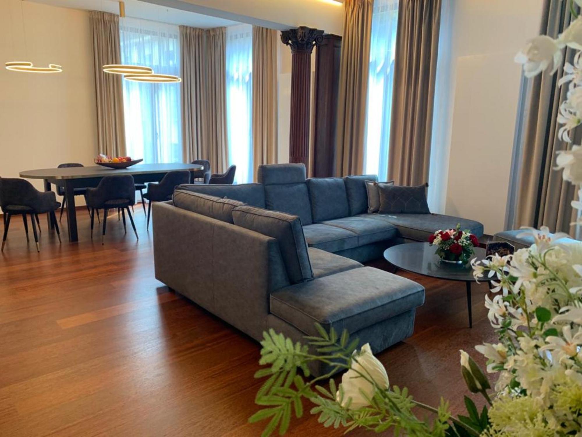 Botanique Suites Airbnb, Antwerp Luaran gambar