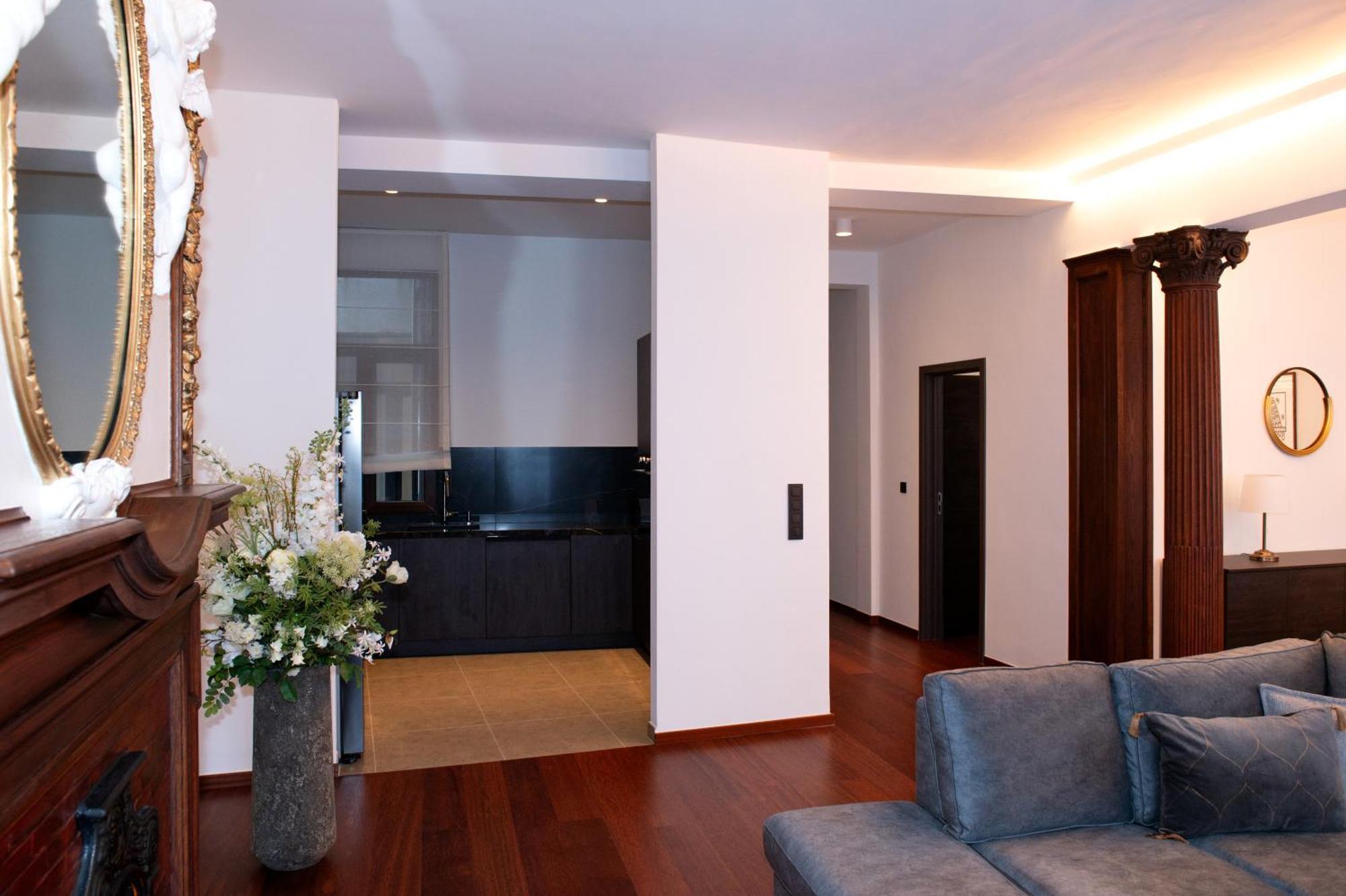Botanique Suites Airbnb, Antwerp Luaran gambar