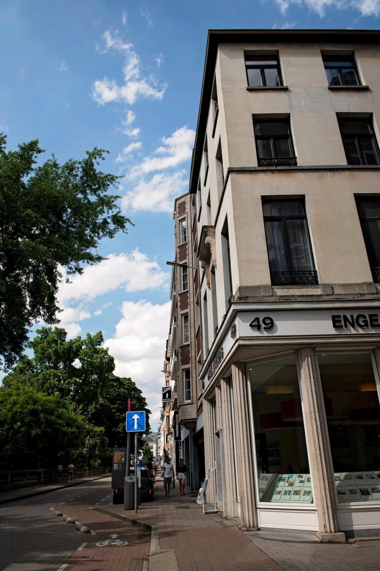 Botanique Suites Airbnb, Antwerp Luaran gambar