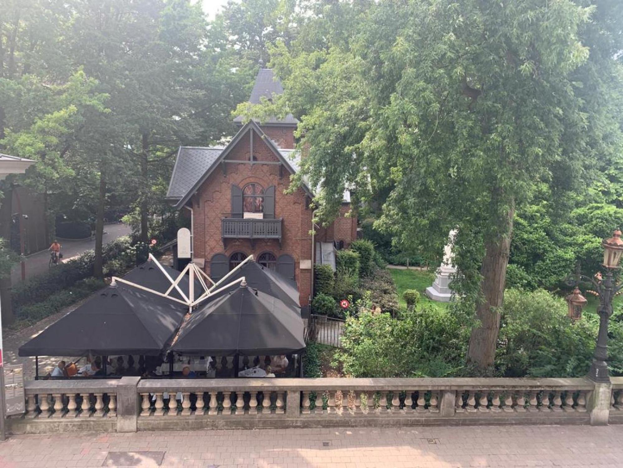 Botanique Suites Airbnb, Antwerp Luaran gambar